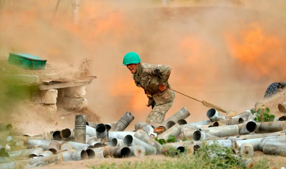 Soldado armenio durante ensayos en Nagorno Karabaj. Foto: AFP