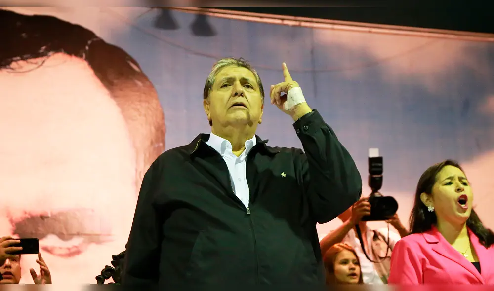 Alan García: 88% de informados sobre asilo cree que aprista quiso eludir la justicia