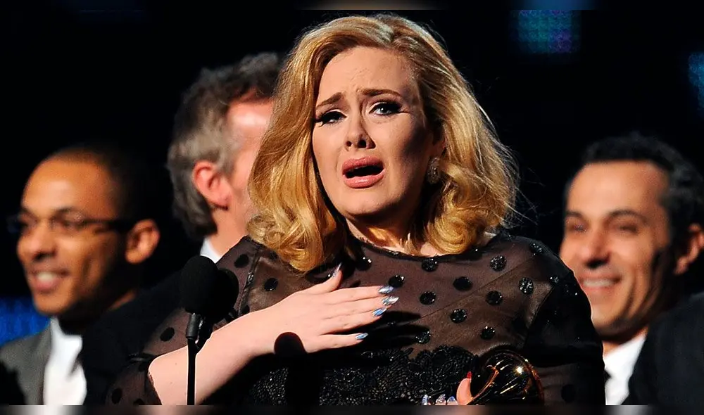 Adele oficializa solicitud de divorcio con Simon Konecki