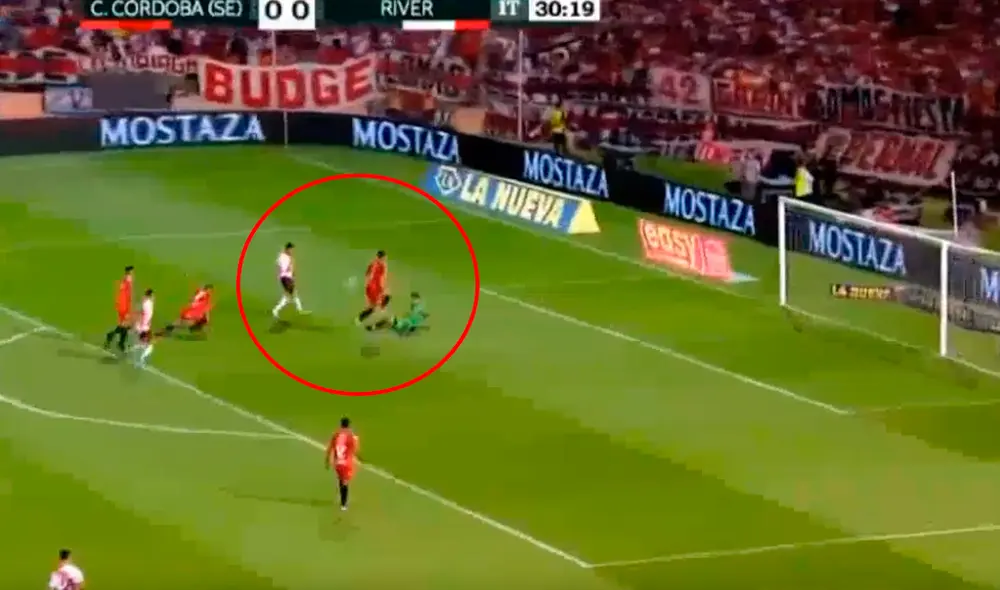 Ignacio Scocco aprovechó el rebote del arquero rival para darle el primer gol a River Plate sobre Central Córdoba. | Foto: TyC Sports Ignacio Scocco aprovechó el rebote del arquero rival para darle el primer gol a River Plate sobre Central Córdoba. | Foto: TyC Sports