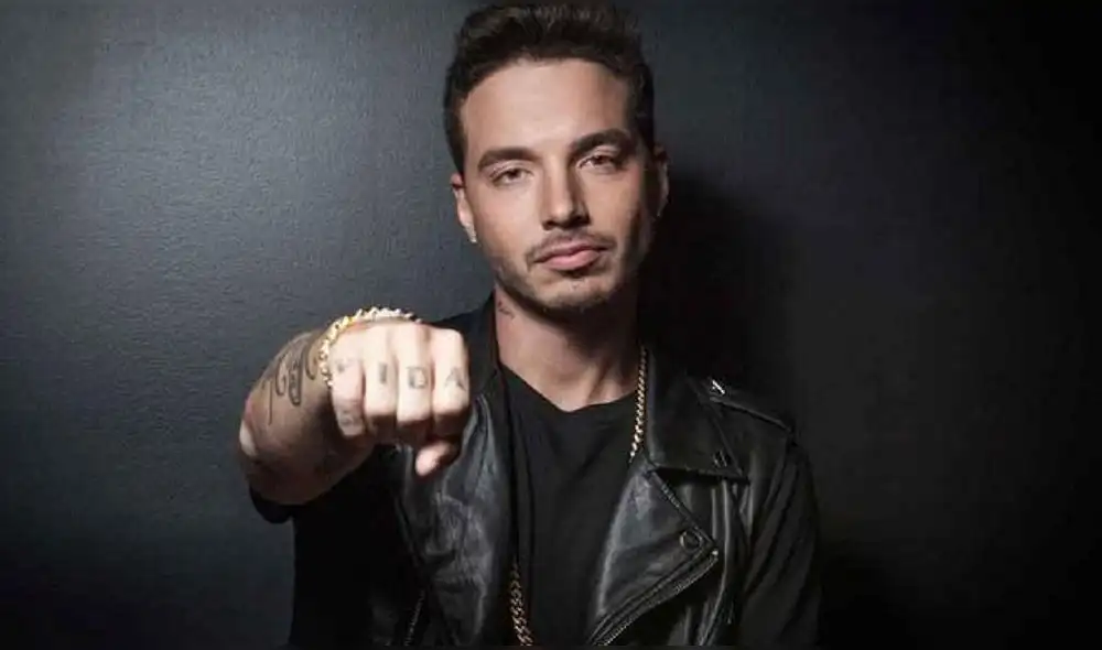 Kylie Jenner conoce a J Balvin y se toma selfie Kylie Jenner conoce a J Balvin y se toma selfie