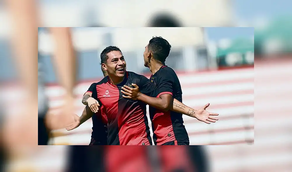 TORNEO VERANO 2018 /// CANTOLAO VS MELGAR JUGADO EL 15 DE ABRIL 2018 OMAR TEJEDA ACABA DE ANOTAR SU GOL Y LO CELEBRA CELEBRACION TORNEO VERANO 2018 /// CANTOLAO VS MELGAR JUGADO EL 15 DE ABRIL 2018 OMAR TEJEDA ACABA DE ANOTAR SU GOL Y LO CELEBRA CELEBRACION