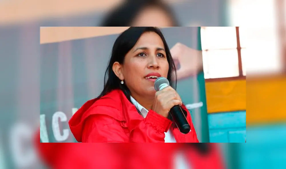 Flor Pablo hizo énfasis en la importancia de invertir en los maestros.