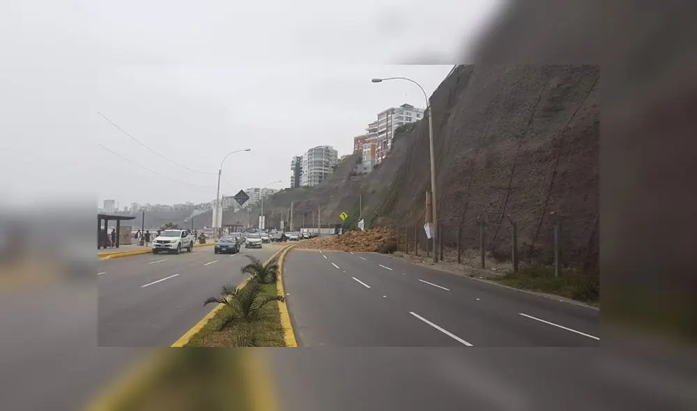 Derrumbe en Costa Verde Derrumbe en Costa Verde