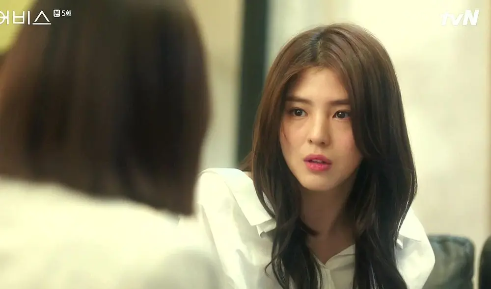 Desliza para ver más fotos de Han So Hee en Abyss. Créditos: tvN