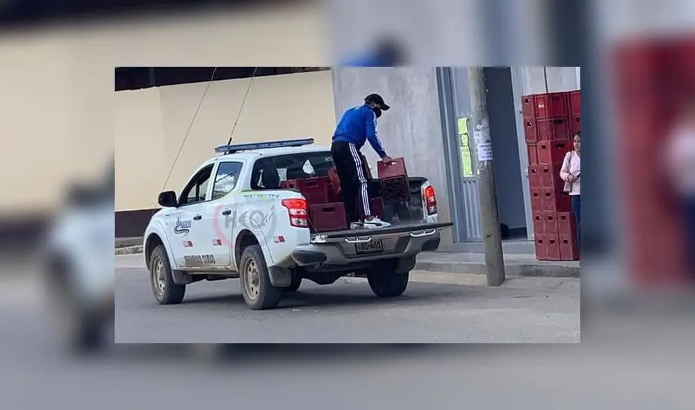 Camioneta de seguridad ciudadana fue captada cargando cajas de cervezas.