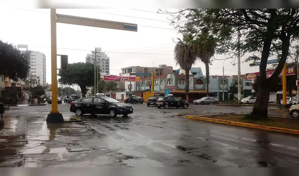 Trujillo: lluvia de regular intensidad sorprende a ciudadanos