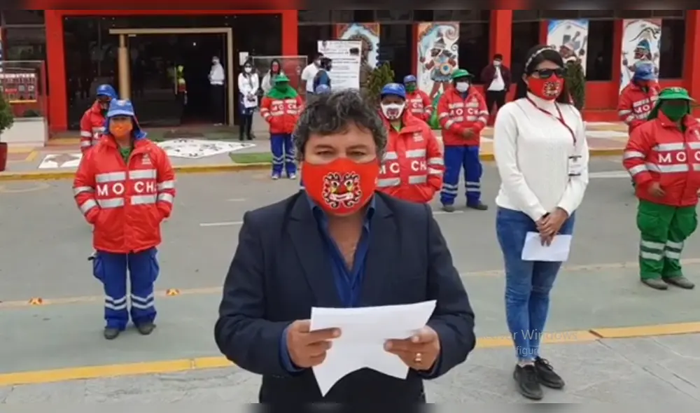 El discurso fue brindado en la plaza de armas de su distrito. El discurso fue brindado en la plaza de armas de su distrito.
