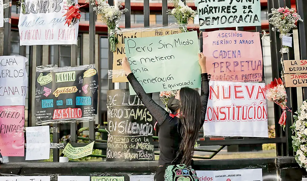 carteles protestas john reyes