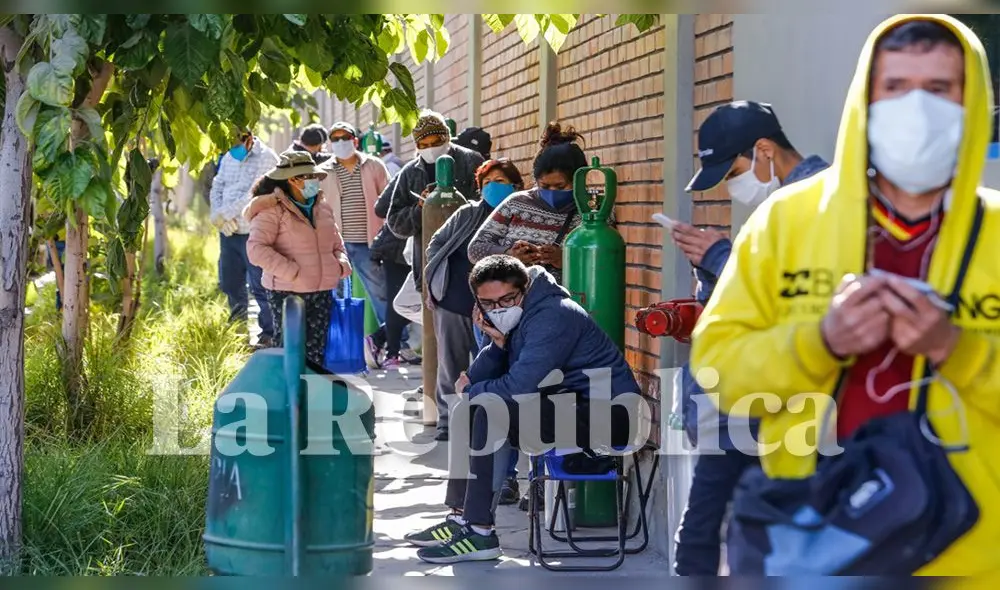 Arequipa. Los difíciles momentos por lo que pasan los familiares de los pacientes COVID-19. Arequipa. Los difíciles momentos por lo que pasan los familiares de los pacientes COVID-19.