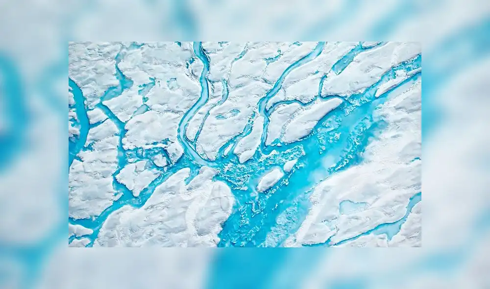 En el fondo marino del norte de Groenlandia se ha detectado agua inusualmente cálida. Foto: Glaciar Hiawatha / NASA.