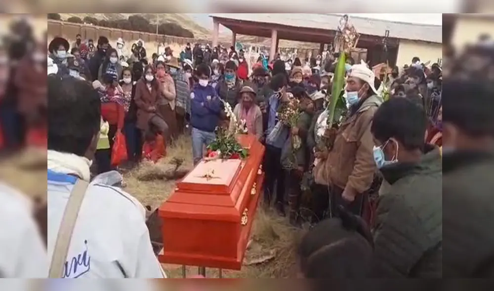 Joven madre de familia fue sepultada la tarde del martes, en medio de gritos de justicia. Foto: Cortesía. Joven madre de familia fue sepultada la tarde del martes, en medio de gritos de justicia. Foto: Cortesía.