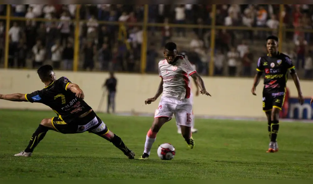 Universitario venció 2-0 a Sport Rosario y se aleja del descenso en Torneo Descentralizado [RESUMEN]