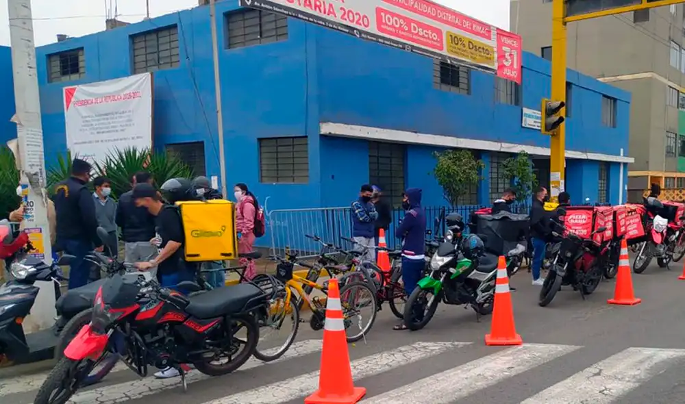 Los diagnosticados que dieron positivo permanecen en sus domicilios, cumpliendo con el aislamiento domiciliario. Foto: Municipalidad del Rímac.