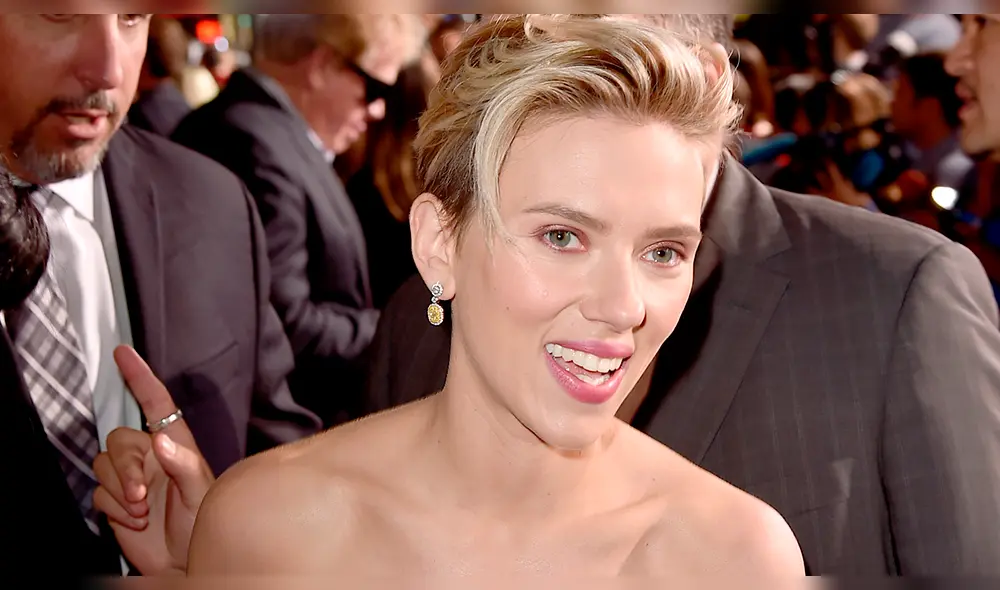Scarlett Johansson y las imágenes del antes y después tras operarse el busto [VIDEO]