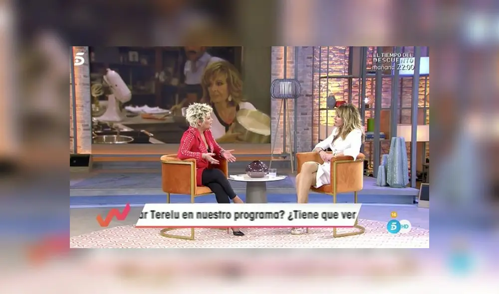 Luego del lío entre ambas presentadoras, María Teresa Campos llegó al estudio para hacer las paces con Emma García. (Foto: Captura)