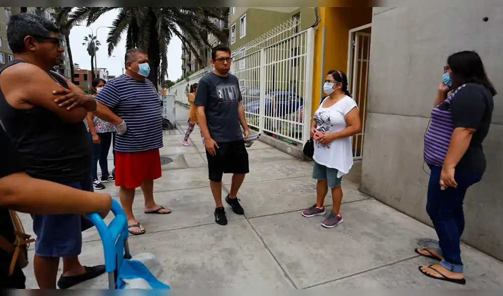 Exteriores del condominio donde vive Leonard León. Foto: La República