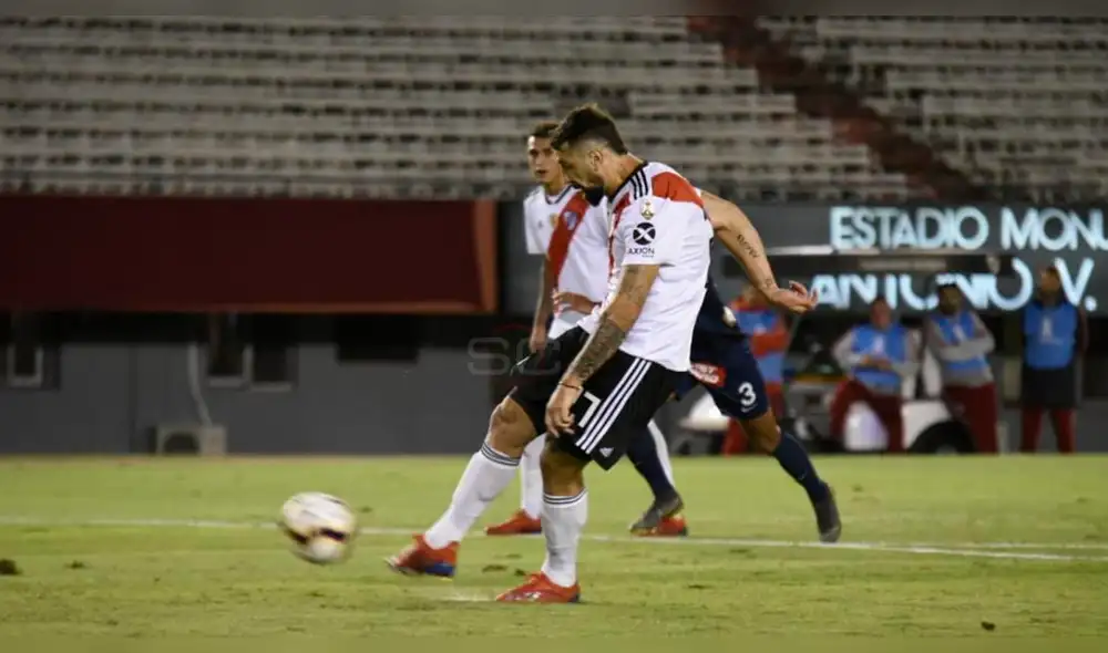 Alianza Lima vs. River Plate: Lucas Pratto tuvo el 2-0 pero falló penal [VIDEO]