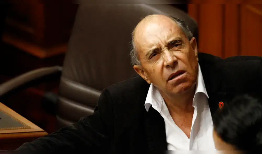 Inmunidad de Edwin Donayre no se verá hasta que Comisión Bartra emita informe