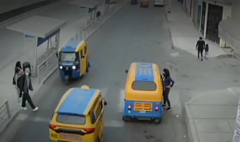 Policía investiga al responsable del accidente. Foto: captura de América
