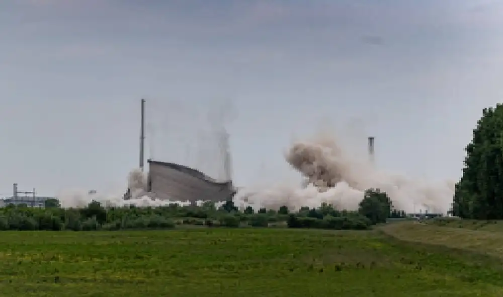 Así fue la secuencia de destrucción de ambos reactores. Foto: Reuters Así fue la secuencia de destrucción de ambos reactores. Foto: Reuters