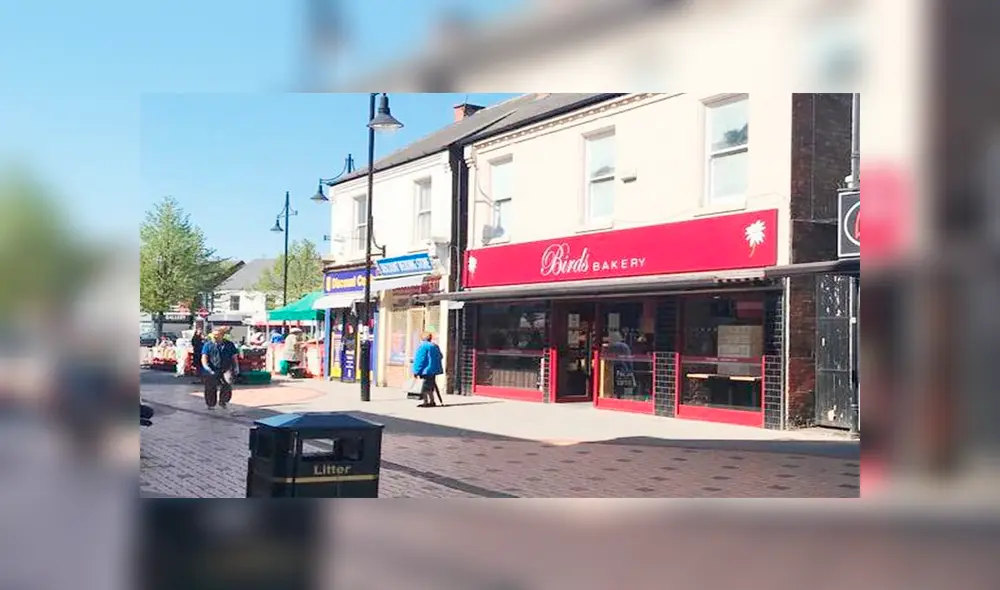 Como parte de sus políticas contra la COVID-19, la panadería Bird no recibe dinero en efectivo. (Foto: Nottinghamshire News)