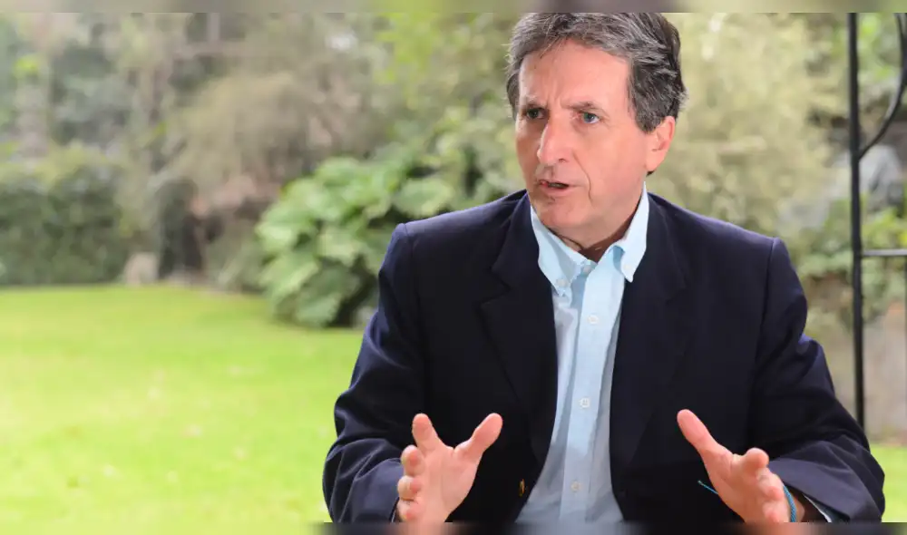 De la Flor: “Me voy con la frente en alto, orgulloso de haber trabajado por el Perú” De la Flor: “Me voy con la frente en alto, orgulloso de haber trabajado por el Perú”