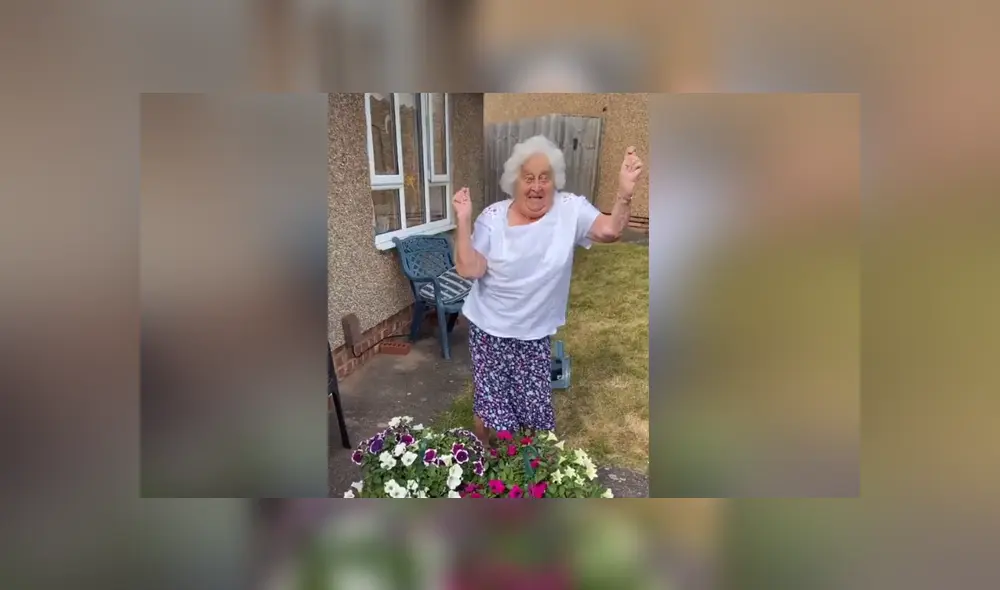 A través de TikTok viene causando sensación una anciana debido a su divertidos pasos de baile. A través de TikTok viene causando sensación una anciana debido a su divertidos pasos de baile.