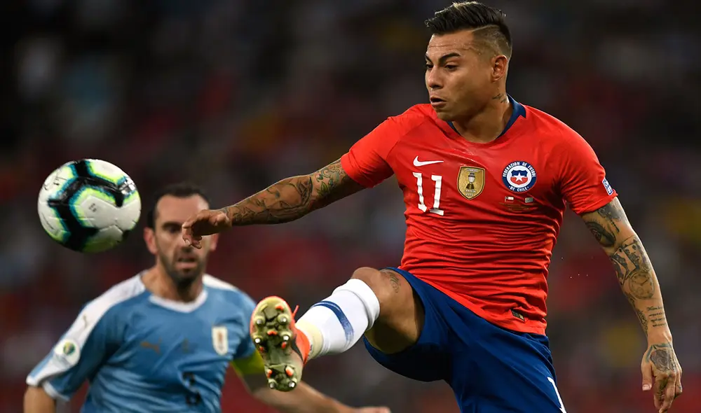 Uruguay y Chile juegan este jueves en el Centenario por la fecha 1 de las Eliminatorias Qatar 2022. Foto: AFP