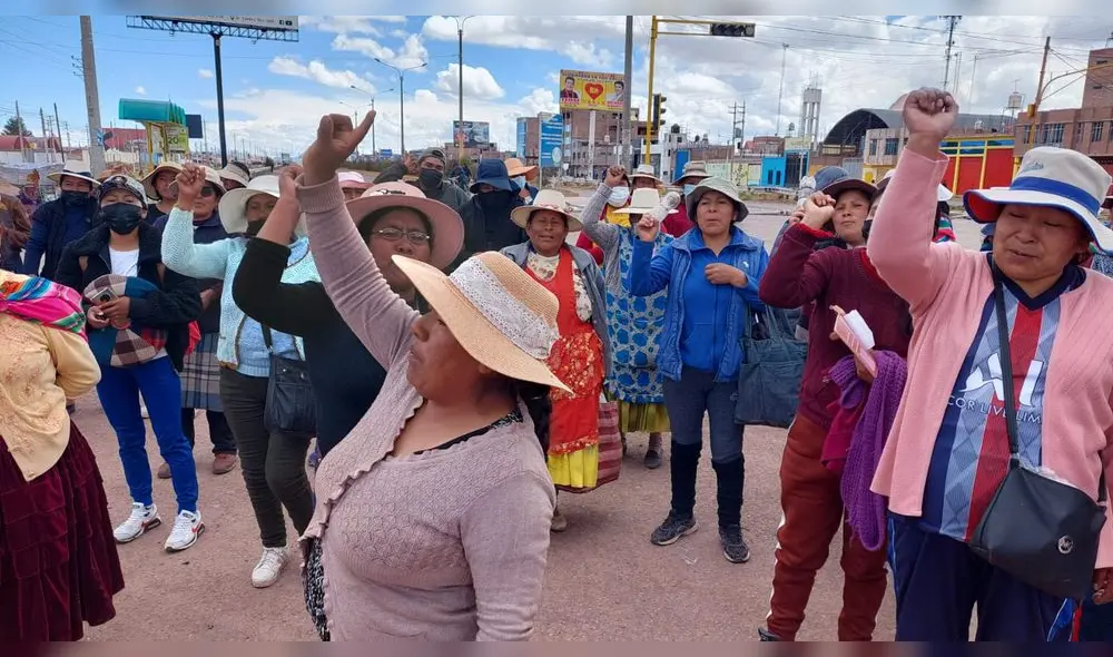 Protestas en contra del gobierno de la presidenta Boluartese se agudizan en Juliaca - Puno: Foto: Liubormir Fernández / URPI - LR