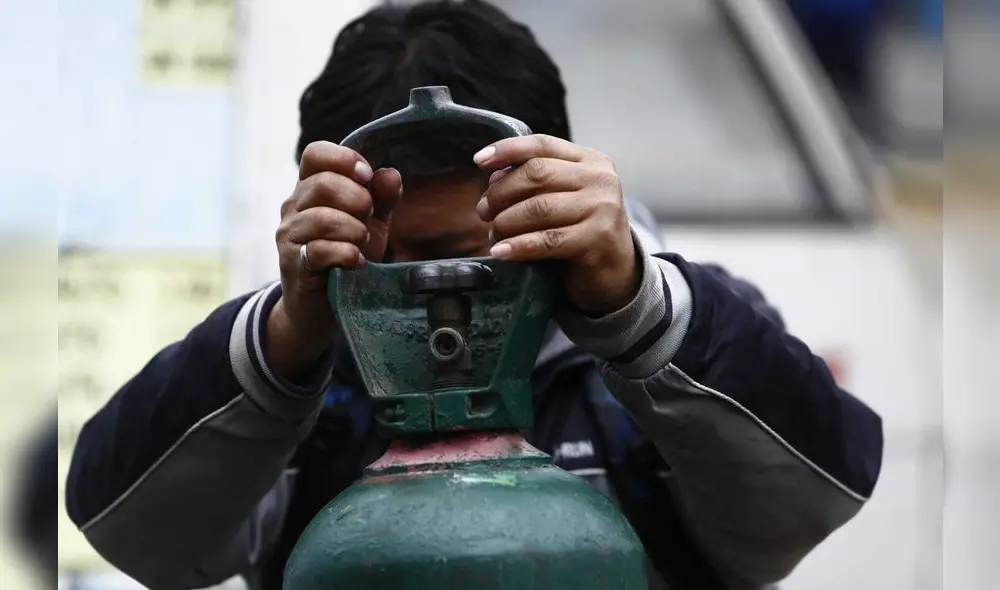 Se registran largas colas y aglomeración en la recarga de oxigeno en el Callao / Credito: Marco Cotrina Se registran largas colas y aglomeración en la recarga de oxigeno en el Callao / Credito: Marco Cotrina