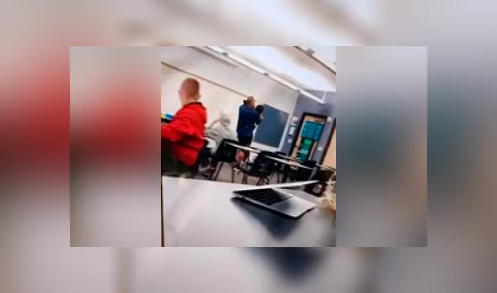 Profesor es arrestado luego de hacerle una llave a un alumno y arrojarlo fuera del aula [VIDEO]