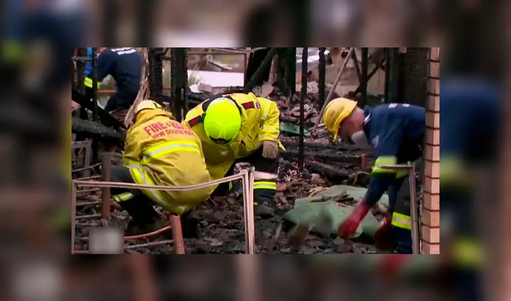 Cuando llegaron los bomberos, las menores fueron halladas abrazadas en la sala delantera. Cuando llegaron los bomberos, las menores fueron halladas abrazadas en la sala delantera.