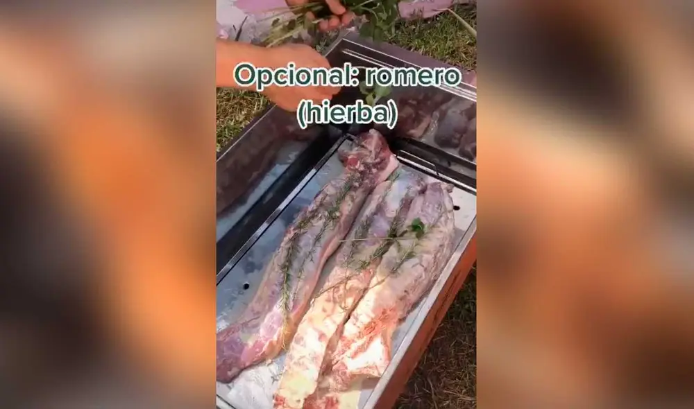 Desliza las imágenes para ver los pasos que deberás seguir para preparar este exquisitos chancho a la ‘caja china’. Foto: Captura de TikTok/ lacuchara_recetas