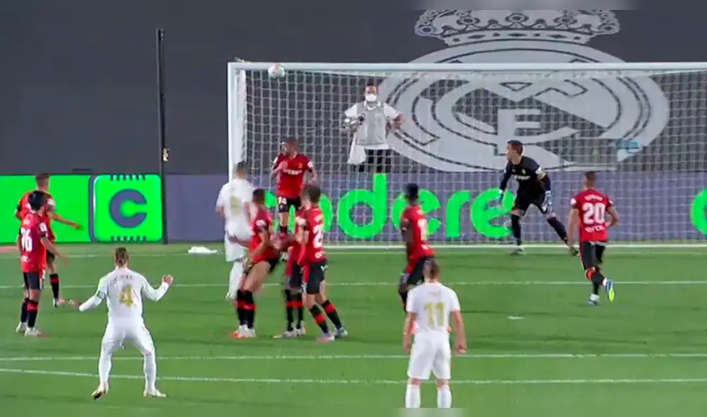 Gol de tiro libre de Sergio Ramos. Foto: Captura Movistar+ Gol de tiro libre de Sergio Ramos. Foto: Captura Movistar+