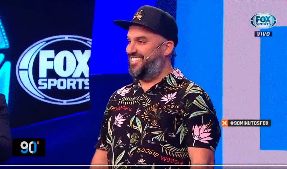 El Mago Plomo, quien acompaña a todas partes a la selección peruana, deslumbró con sus actos de magia a los periodistas de Fox Sports.