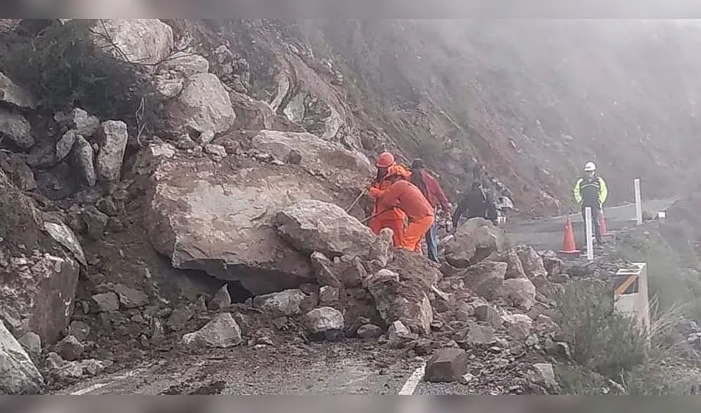 Arequipa: Reportan caída de rocas y obstrucción de carreteras en La Unión. Arequipa: Reportan caída de rocas y obstrucción de carreteras en La Unión.