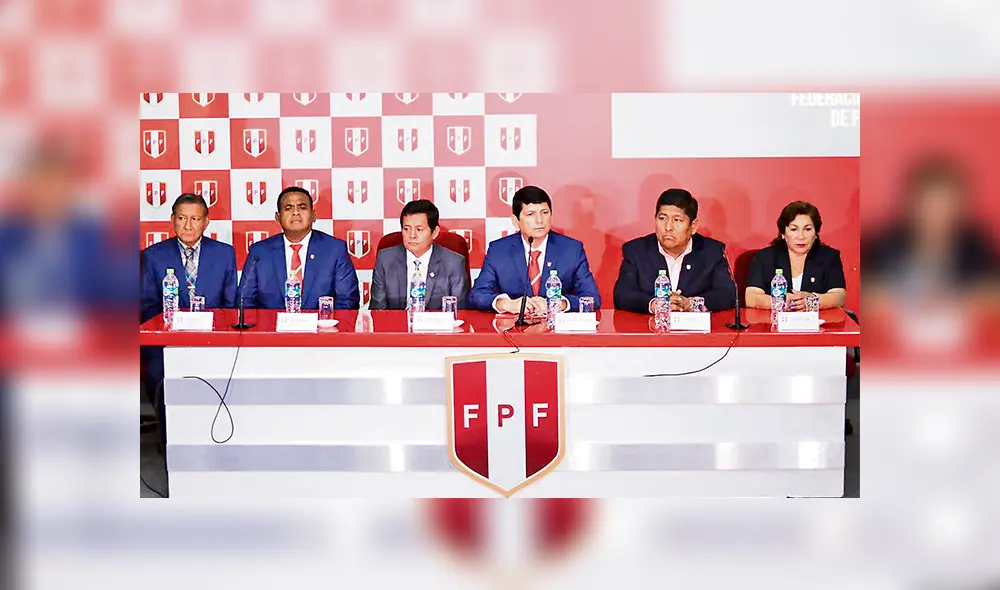 Los nuevos Estatutos de la FPF establecen que para ser presidente de dicho ente el candidato debe ser peruano