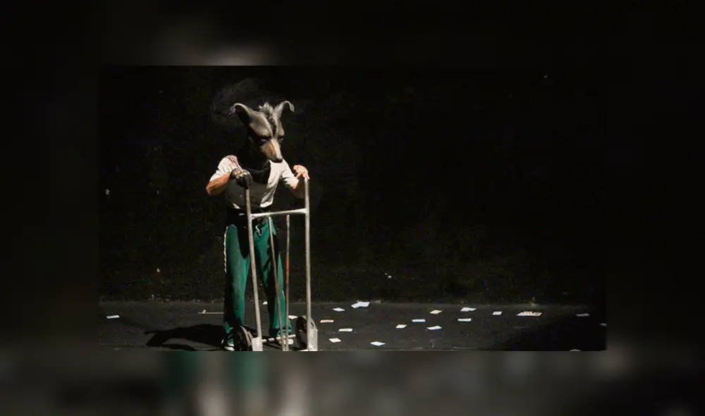 Escena. Obra reflexiona sobre la tradición y nuevas prácticas culturales tras la migración.