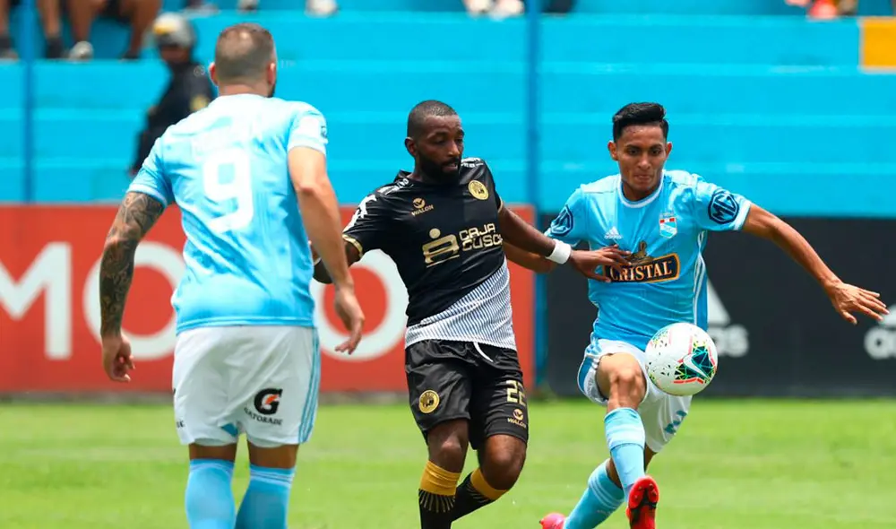 La Federación Peruana de Fútbol (FPF) podría tener su propio Canal de Fútbol. Foto: Composición