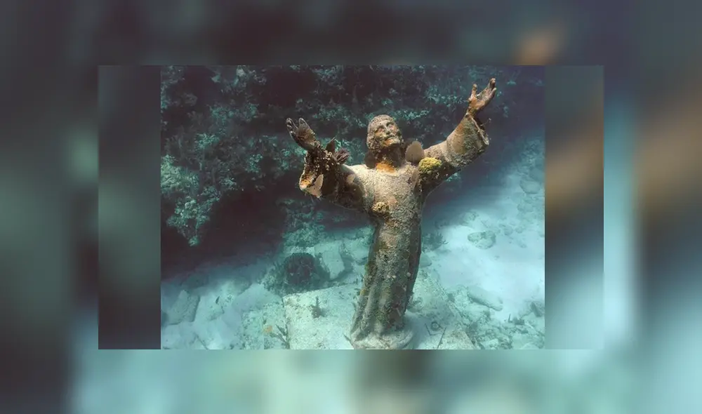 Desliza hacia la izquierda para ver las increíbles fotos que fueron publicadas en Facebook de la estatua de bronce de Jesús de Nazareth. Desliza hacia la izquierda para ver las increíbles fotos que fueron publicadas en Facebook de la estatua de bronce de Jesús de Nazareth.