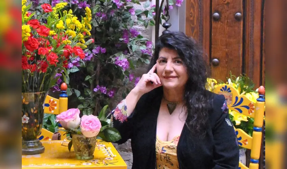 Teresa Ruiz Rosas, autora de la novela Estación delirio.