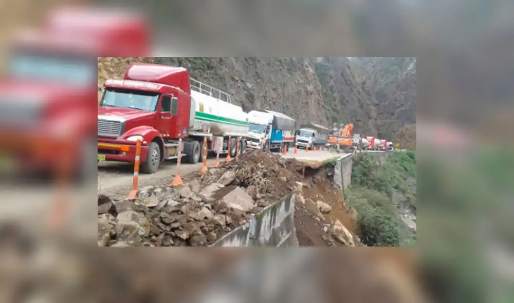 Carretera Central: cientos de vehículos varados por restricción de tránsito