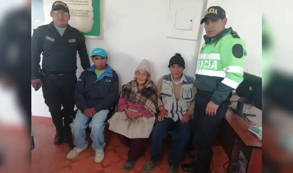 Junín: en menos de 24 horas Policía encuentra a familiares de anciana perdida Junín: en menos de 24 horas Policía encuentra a familiares de anciana perdida