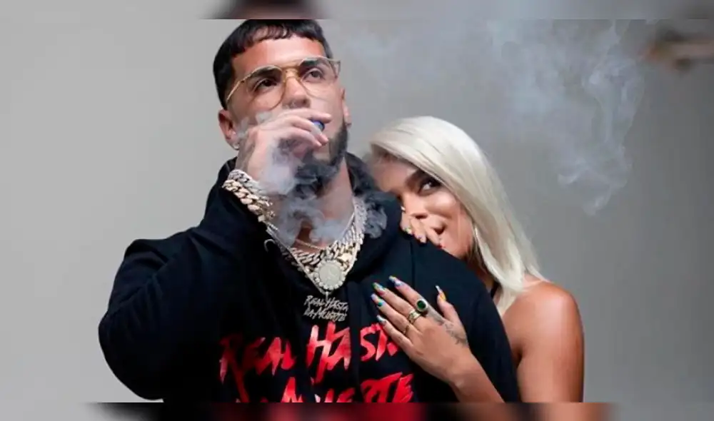 Anuel AA ostenta 4 relojes y es criticado por usuarios de las redes