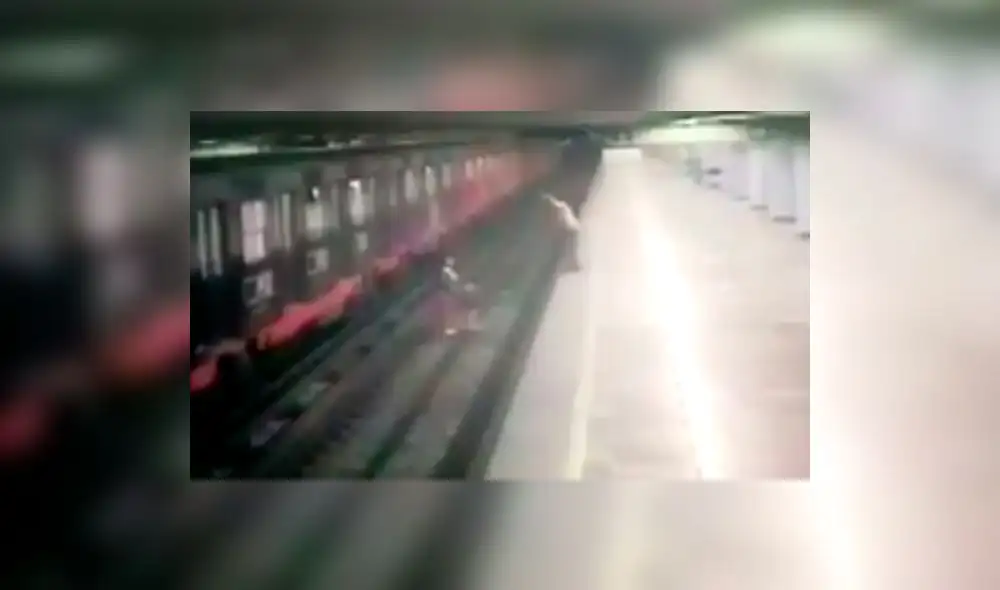 Impacto en Facebook por mujer que tira a su hija a las vías del tren [VIDEO]