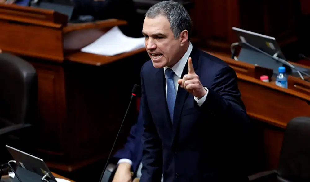 Salvador del Solar: giro de tuerca en la escena política Salvador del Solar: giro de tuerca en la escena política