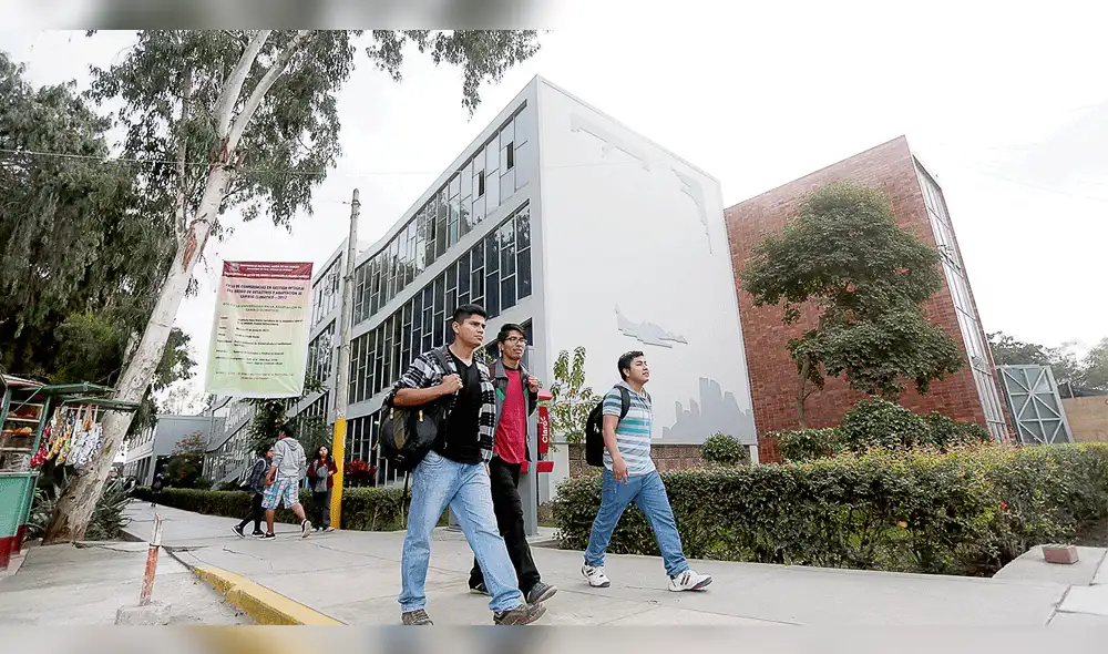 Sunedu: Se debe prorrogar ley que prohíbe abrir más universidades