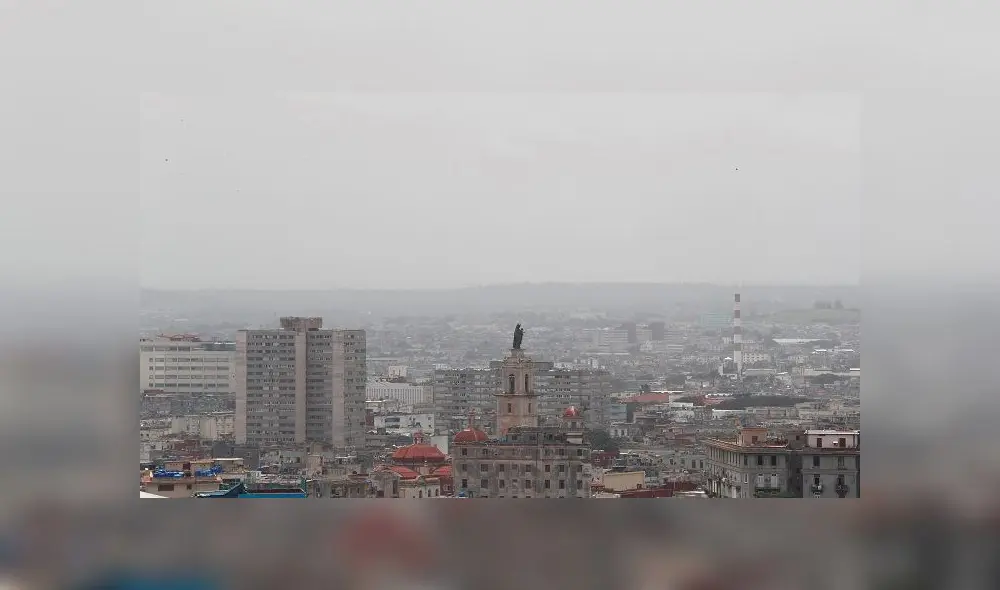 View of the dust cloud of the Sahara desert that lashes the Caribbean islands, in Havana, Cuba, 24 June 2020. EFE/Ernesto Mastrascusa