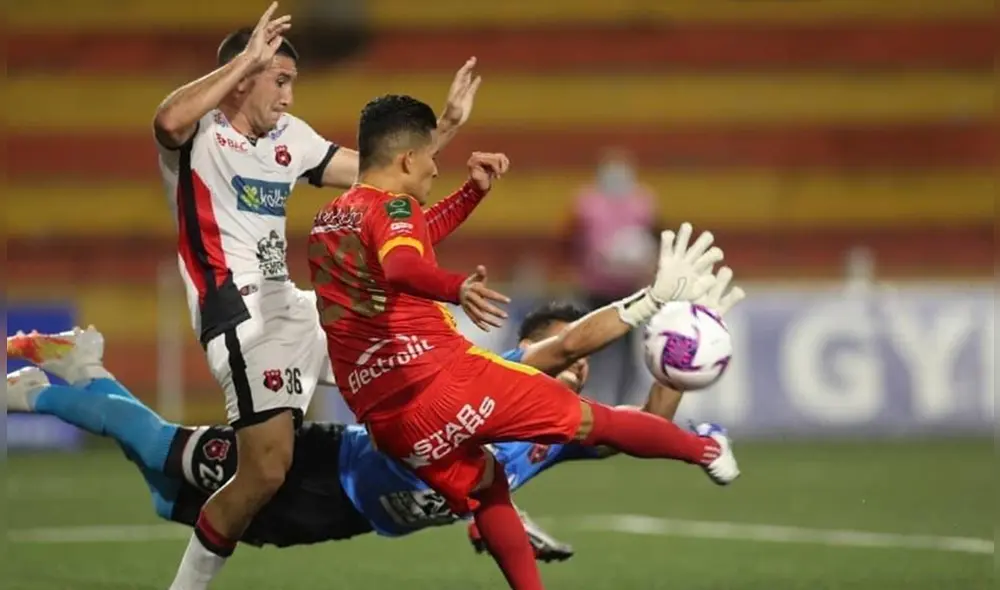 Alajuelense clasificó a la final tras eliminar en semifinales a Herediano. Foto: @leoml_1